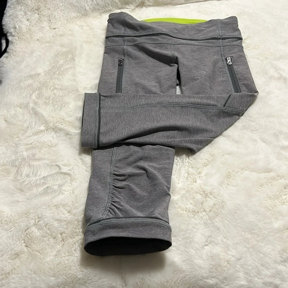 Lululemon Athletica Leggings Gray Chase Me Cropped Size 4